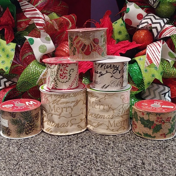 A LOT of 7 Holiday wired ribbon 🎀 - Picture 1 of 6